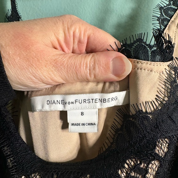 Diane Von Furstenberg black cocktail dress, size 8 . Black lace with nude lining - Picture 2 of 6